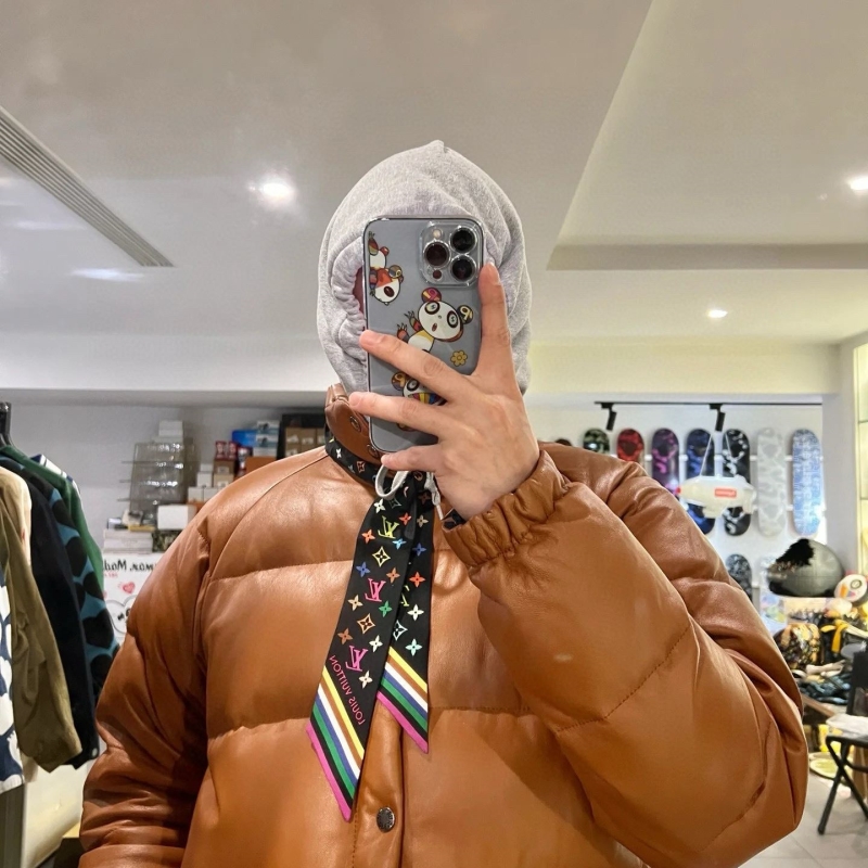 l0vis Vvtt0n